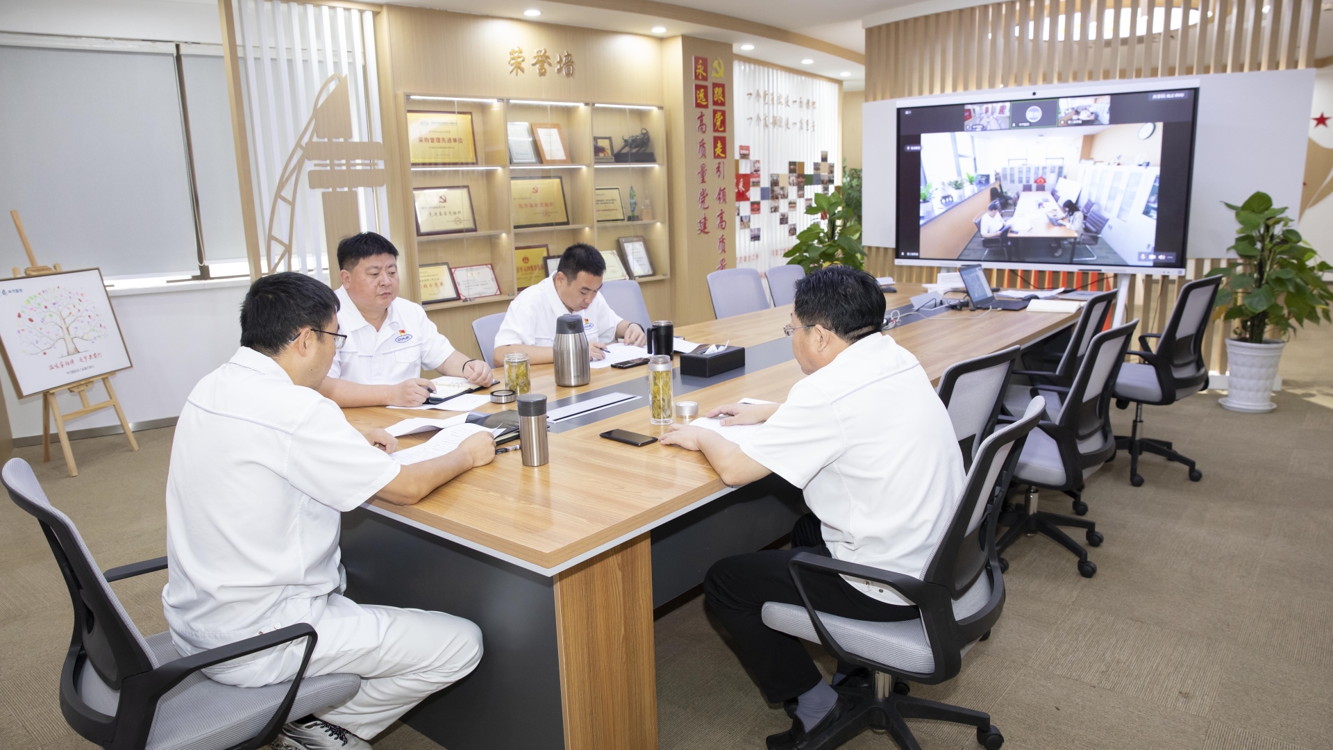 c2af5693392bc6f58f17cf9408a15e6.jpg c2af5693392bc6f58f17cf9408a15e6.jpg