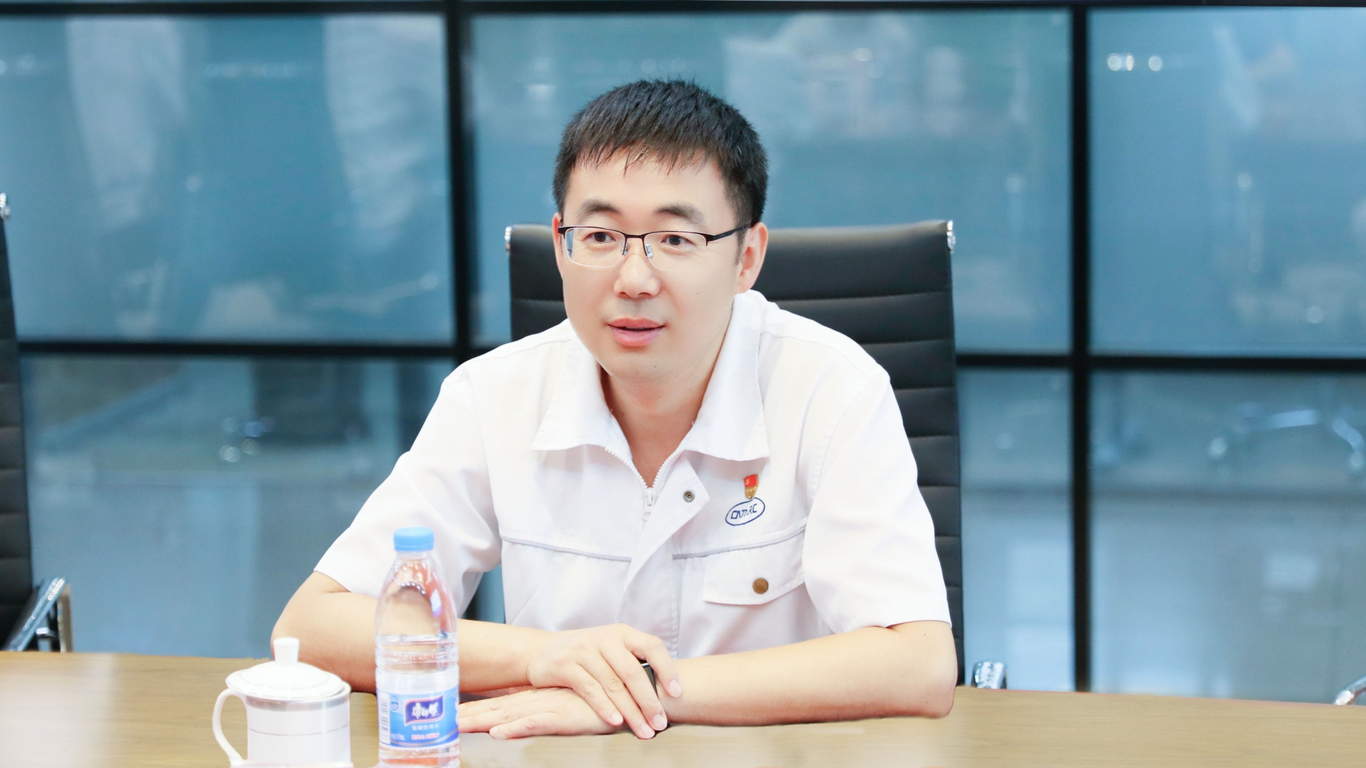 欧阳涛讲话.jpg 欧阳涛讲话.jpg