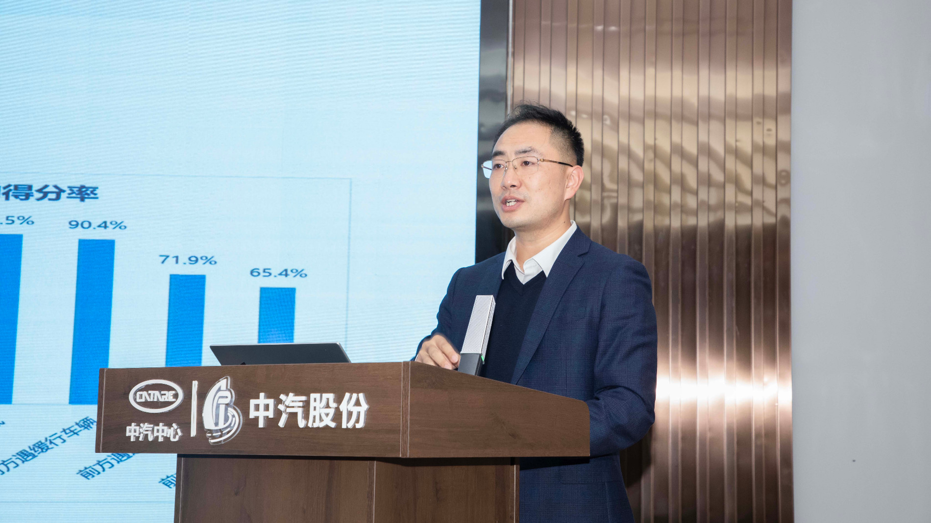 081A0512 拷贝.jpg 081A0512 拷贝.jpg